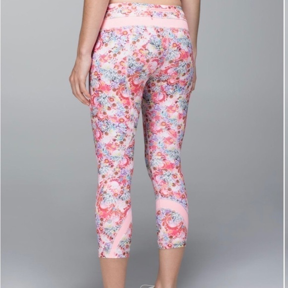 Lululemon RunInspire Crop II Luxtreme Flowabunga Multi pink Bleached crop Capri - Picture 3 of 14